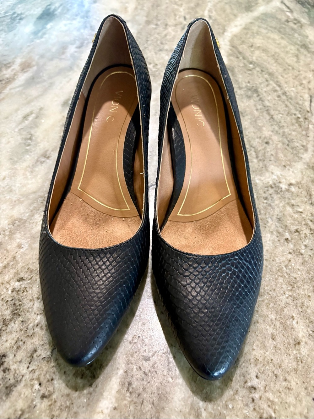 Vionic Mia Black Textured Pointed-Toe Heels